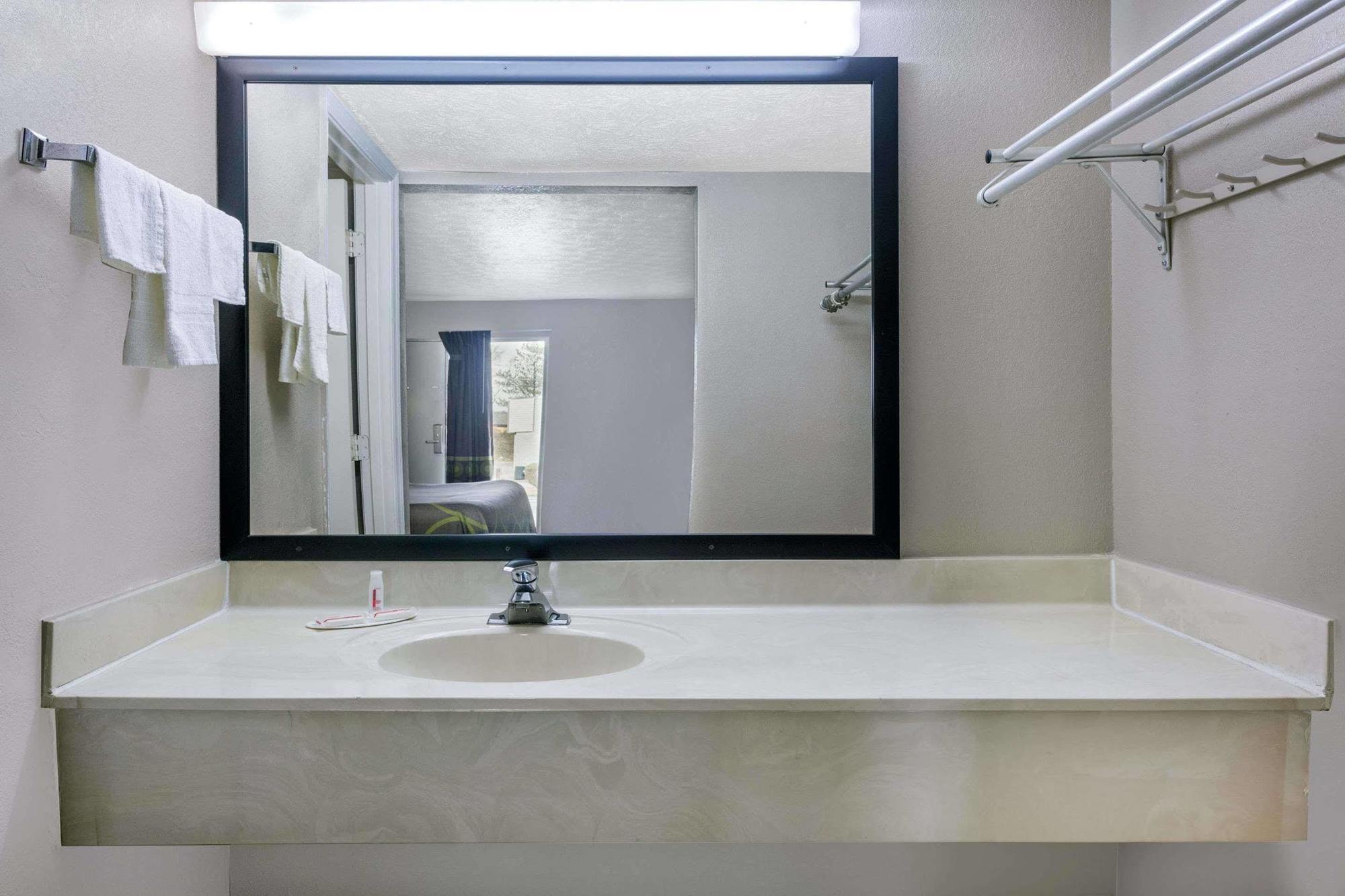 Super 8 By Wyndham Locust Grove Μοτέλ Εξωτερικό φωτογραφία